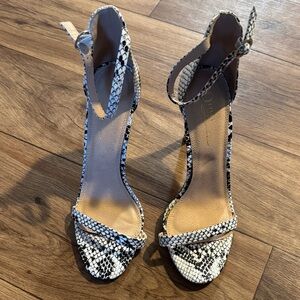Elegant Black and White Snakeskin Women's Heels